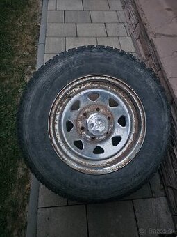 Pneu 235/70 R16