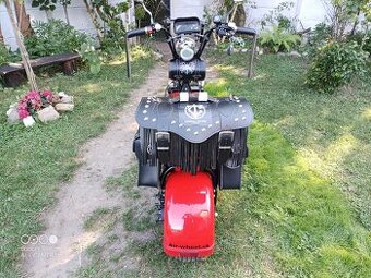 Elektrická chopper kolobežka