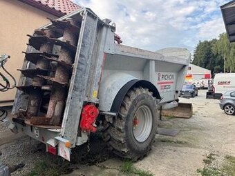 ROZMETADLO MAŠTALNEHO HNOJA PICHON M1350