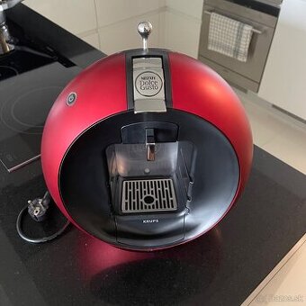 Predám kapsulový kávovar Krups Nescafe -Dolce Gusto