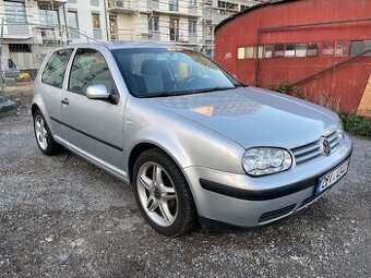 VW Golf 1.6 16V