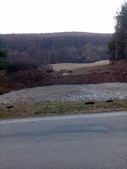 Darujem hlinu bez kameňov