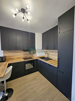 Prenájom krásny 2 izbový byt, teraska, parkovacie miesto