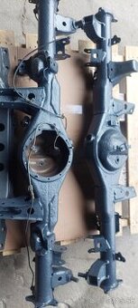 Obal zadní nápravy na LC 90/95