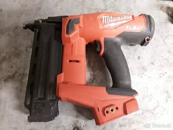 Milwaukee aku klincovacka