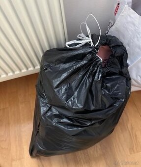 Balík oblečenia pre bábätko dievčatko