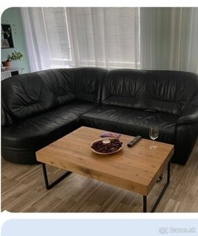 Predám čierny kožený rozťahovací gauč