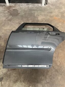 Zadné dvere Volvo V50