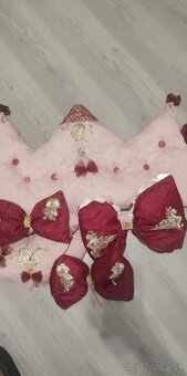 ruzova sada so postielky