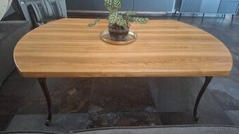 Unikátny stôl z masívu