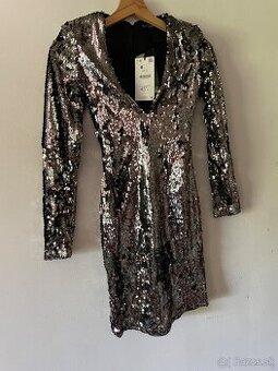 Krásne šaty na párty a spoločenskú udalosť , nové