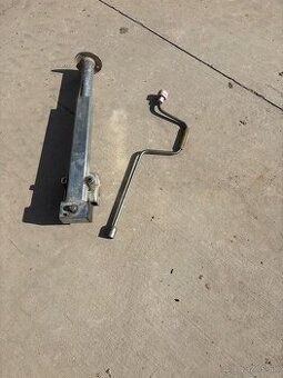 Oporna noha na vlecku