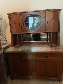 Secesný príborník