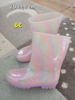 Dievcenske gumaky 30