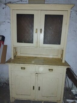 Starožitný kredenc, príborník