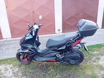 ADAMOTO skúter MUSTANG 125 ccm F8 s kufríkom