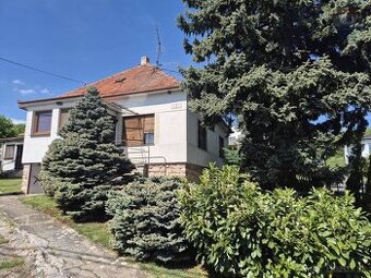 Starší RD pod lesom, pozemok 1351 m², Štitáre