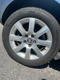 Alu disky Škoda + pneu Barum 195/55/R15