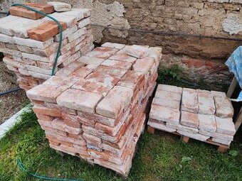 Predám storočnú tehlu , je značena 500ks Tehla je zo starého