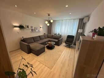 Predám 4-izbový byt v Štúrove, 92m2