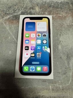 iPhone 11 64GB Red