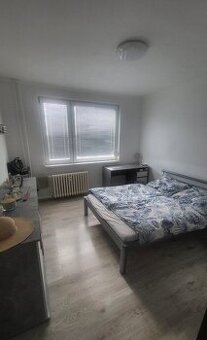 Na prenájom 3 izbový byt s balkónom, ul. B. Smetanu, Trnava