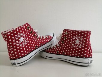 CONVERSE bodkované
