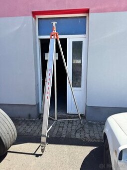 Kurbelstativ pre Nivelačný laser 5 metrov