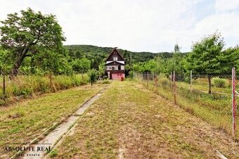 ABSOLUTE REAL / ZÁHRADA 437 m2, BA DNV, CHATA,ELEKTRINA,VODA