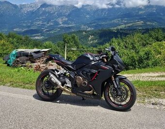 Predám Hondu CBR 650 R