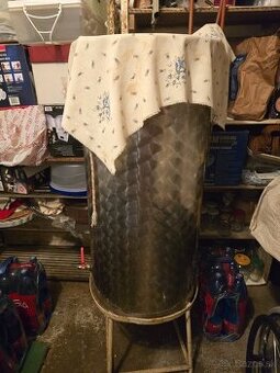 Nerezovy sud na vino