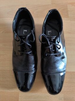 Slávnostné chlapčenské topánky 32