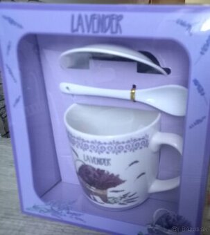 Nový levanduľový hrnček s lyžičkou a tanierikom