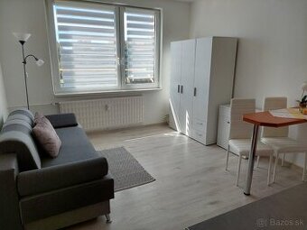 Prenajmem garsónku v Leviciach