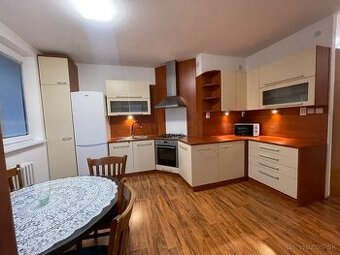 PRENÁJOM: 2-izbový byt s balkónom 55m2 na 2.poschodí - 1