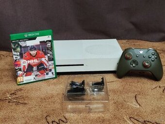 Predám Xbox one S 500gb ovládač+2x batéria+hra