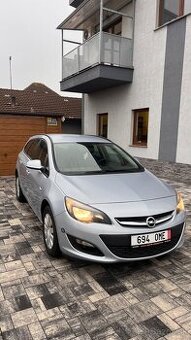 Opel Astra J