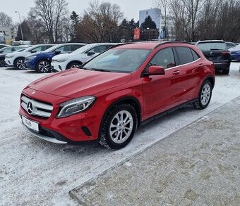 MERCEDES-BENZ GLA 180 A/T