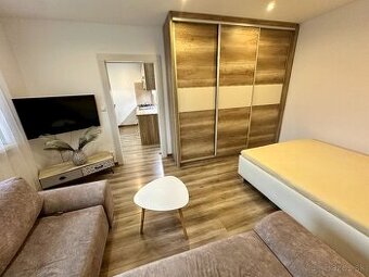 Prenájom 1i bytu s loggiou, Vlčince - Žilina