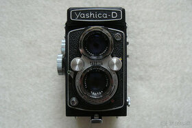 Fotoaparát Yashica D (+ clona a návod)
