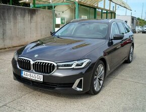 BMW Rad 5 Touring 530d mHEV xDrive 210kW 8st.automat panoram - 1