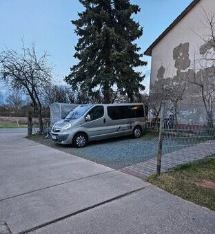 Predám Opel Vivaro 2.5 cdti, 8- miestna long