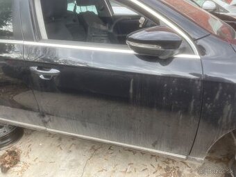 Pravé predné dvere Volkswagen Passat B7 sedan
