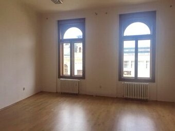 Kancelársky priestor v centre na pešej zóne v Nitre, 28 m2