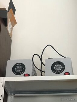 Stabilizátory napätie 1600w 2ks