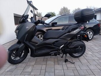 YAMAHA XMAX 125 - mozny leasing