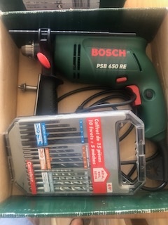 vŕtačka BOSCH PSB 650 RE + sada vrtákov