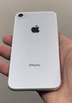 Predam iPhone 8, 64GB.