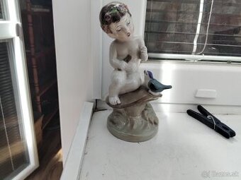 Porcelánová soška dieta