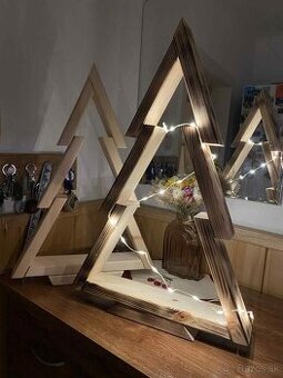 Vianočný drevený stromček